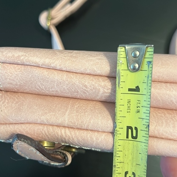 b.o.c. Amherst Piano Crossbody - Picture 6 of 8